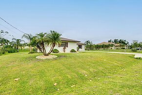 < 2 Mi to Peace River: Home w/ Spacious Yard!