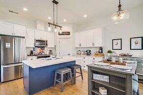 Eagle Point Golf Retreat w/ Patio + Grill!
