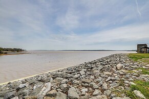 1 Mi to Enid Lake: Peaceful Pope Getaway