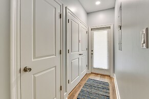 Walk to Beach & Harbor: Dtwn Pass Christian Home