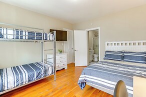 1 Block to Dtwn Seneca Falls: Apartment w/ Yard!