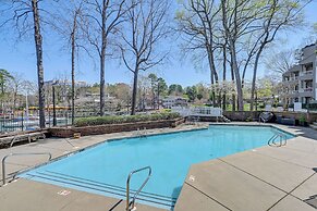 Waterfront Lake Norman Retreat w/ Pool Access!