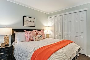 Waterfront Lake Norman Retreat w/ Pool Access!