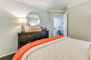 Waterfront Lake Norman Retreat w/ Pool Access!