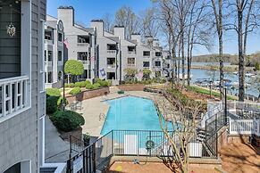 Waterfront Lake Norman Retreat w/ Pool Access!