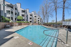 Waterfront Lake Norman Retreat w/ Pool Access!