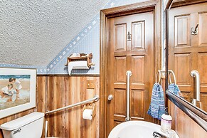 Lakefront Apt w/ Canoes in Inverness!