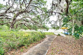 Lakefront Apt w/ Canoes in Inverness!