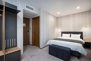 Hotel Flames