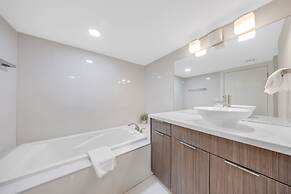 Majestic Overlooking the Bay