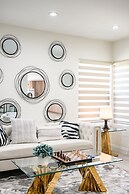 Stylish New Home Bright Modern Fully Stocked