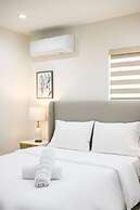 Stylish New Home Bright Modern Fully Stocked