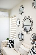 Stylish New Home Bright Modern Fully Stocked