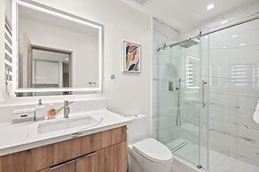 Stylish New Home Bright Modern Fully Stocked