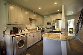 Tkc0675 - Urban Retreat 3 Bedroom Condo