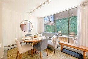 Park Avenue 299-1790 2 Bedroom Condo