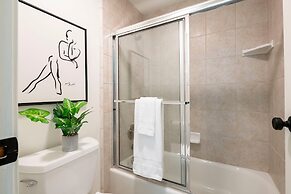 Park Avenue 299-1790 2 Bedroom Condo