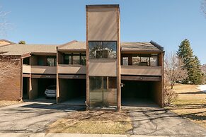 Park Avenue 299-1790 2 Bedroom Condo