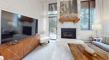 Park Avenue 299-1790 2 Bedroom Condo