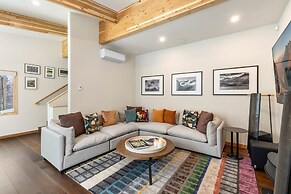 Saddle Horn Lane 4 Bedroom Home
