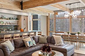 Saddle Horn Lane 4 Bedroom Home