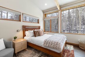 Saddle Horn Lane 4 Bedroom Home