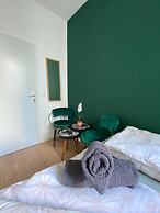 8 Studios with Terrace in Margareten