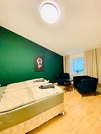 8 Studios with Terrace in Margareten