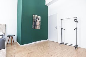 8 Studios with Terrace in Margareten