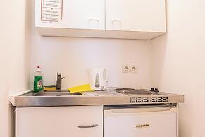 8 Studios with Terrace in Margareten