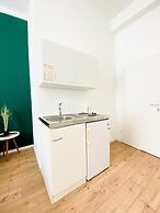 8 Studios with Terrace in Margareten