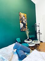 8 Studios with Terrace in Margareten