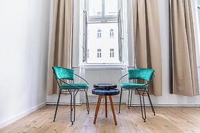 8 Studios with Terrace in Margareten