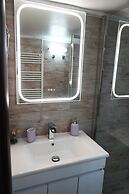 Athenian Petralona Suite