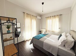 Athenian Petralona Suite