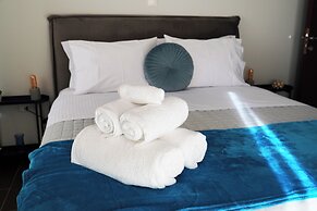 Athenian Petralona Suite