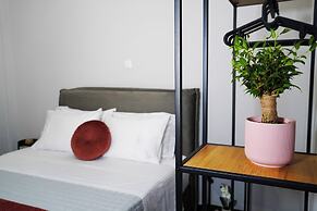 Athenian Petralona Suite