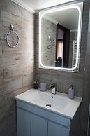 Athenian Petralona Suite