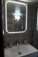 Athenian Petralona Suite