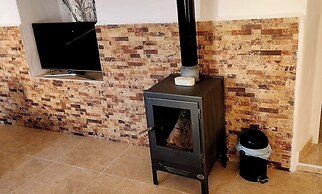 Casitas-7guests-pool-patio-bbq-parking-fireplace