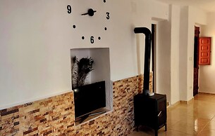 Casitas-7guests-pool-patio-bbq-parking-fireplace