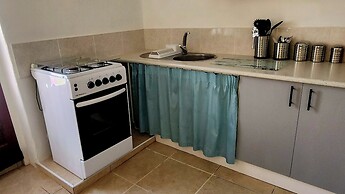 Casitas-7guests-pool-patio-bbq-parking-fireplace