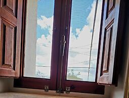 Casitas-7guests-pool-patio-bbq-parking-fireplace