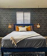 Forty First Place - Boutique Hostel