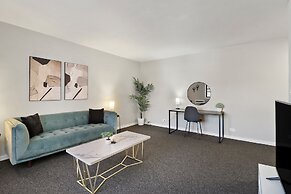 Modern & Comfortable 1BR Apt