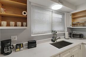 Modern & Comfortable 1BR Apt