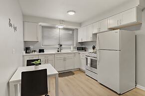 Modern & Comfortable 1BR Apt