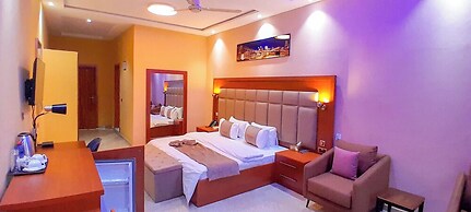 Heartland Hotel