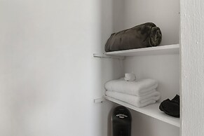 Lovely & Furnished 2BR Apt