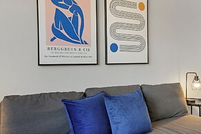 Lovely & Furnished 2BR Apt